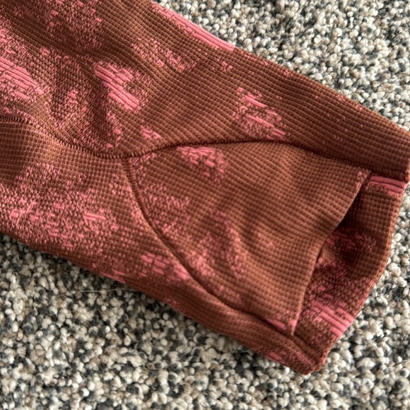 Lululemon long sleeve swiftly tech women’s size 8. - Picture 3 of 6